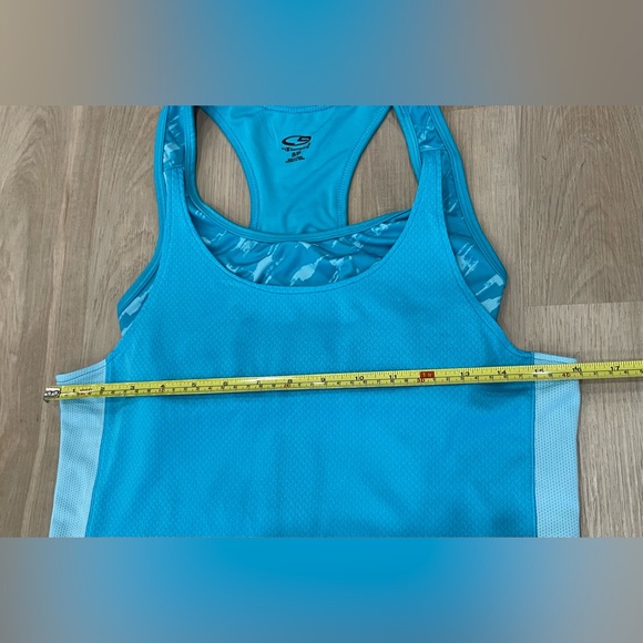 Sz.S-Champion Sports Built in Bra Tank- Blue Light blue - Picture 12 of 14